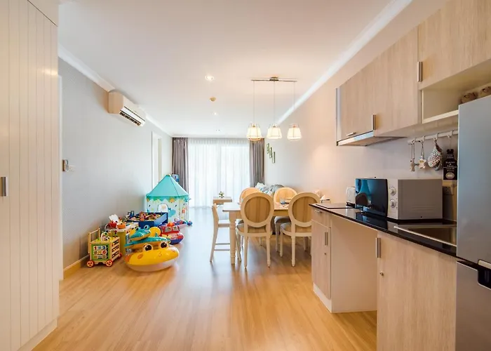 Family Room 3 Bedroom Free Water Park Condo Near Cicada And Tamarind Night Market ห้องแฟมมิลี่ 3 ห้องนอน ฟรีสวนน้ำ พัก 8 คน ใกล้ตลาดซิเคด้า มายรีสอร์ท