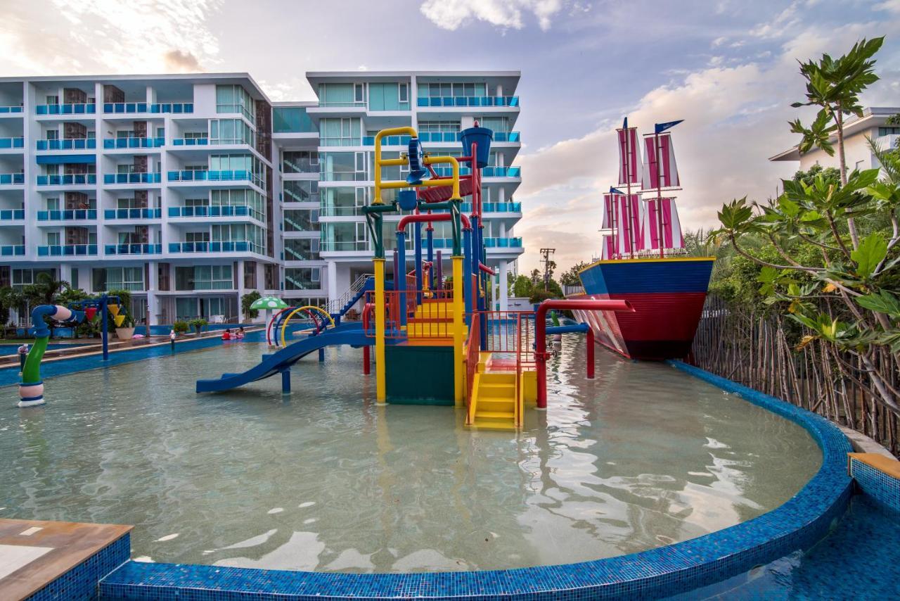 Family 3 Bedroom Free Water Park Near Cicada And Tamarind Night Market ห้องแฟมมิลี่ 3 ห้องนอน ฟรีสวนน้ำ พัก 8 คน ใกล้ตลาดซิเคด้า มายรีสอร์ท